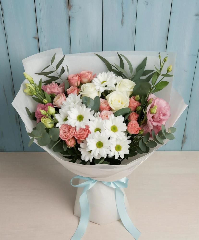 Букет цветов из: Розы, Лизиантусы и Хризантемы в Канаш