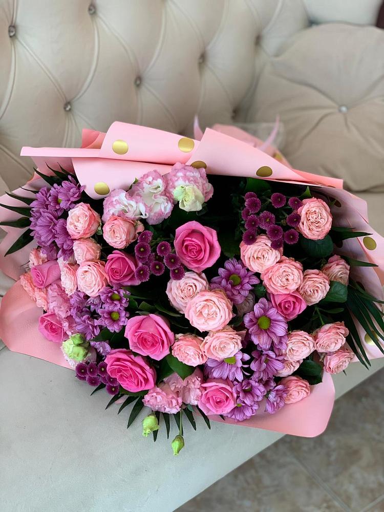 Букет цветов из: Хризантемы, Розы и Лизиантусы в Канаш