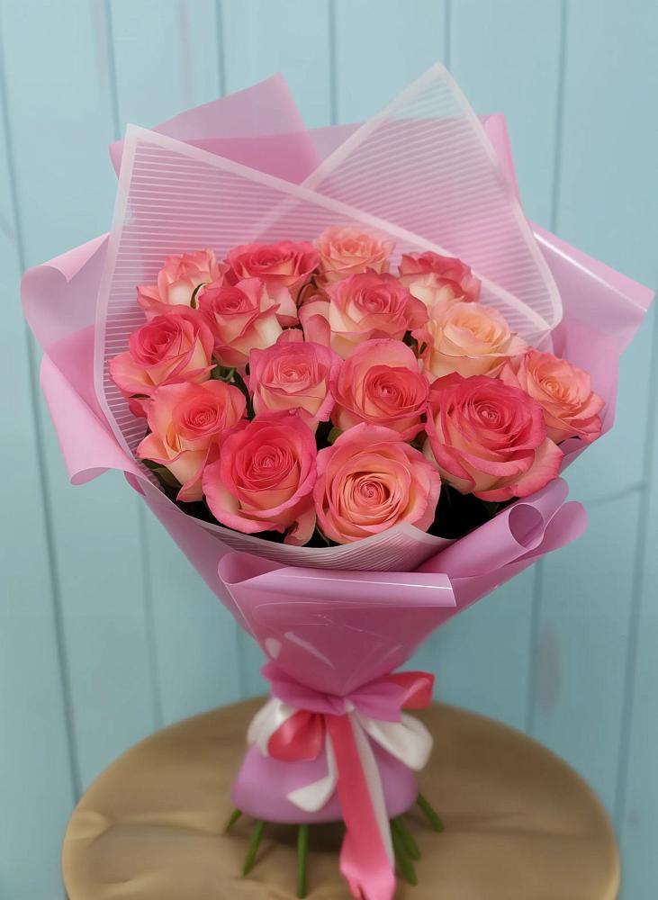 Букет 15 Розовых роз Равель в Канаш