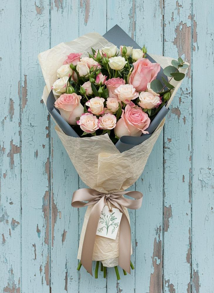 Букет цветов из: Розы в Канаш