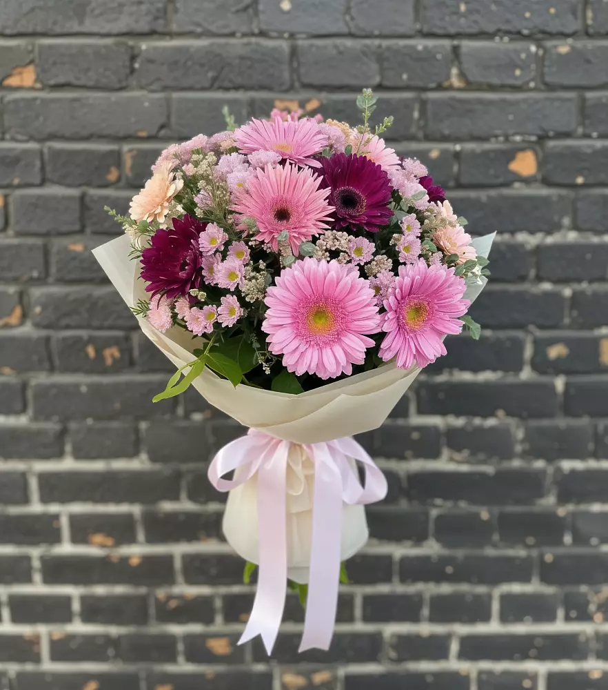 Букет цветов из: Герберы и Хризантемы в Канаш