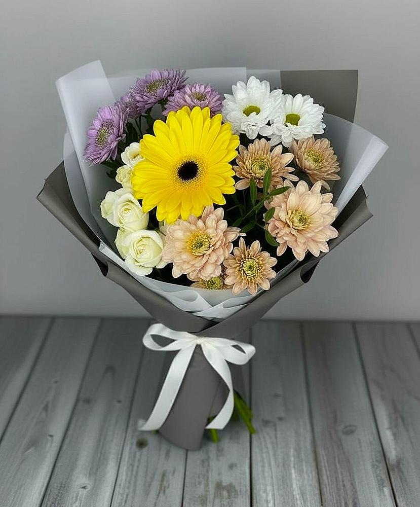 Букет цветов из: Розы, Герберы и Хризантемы в Канаш