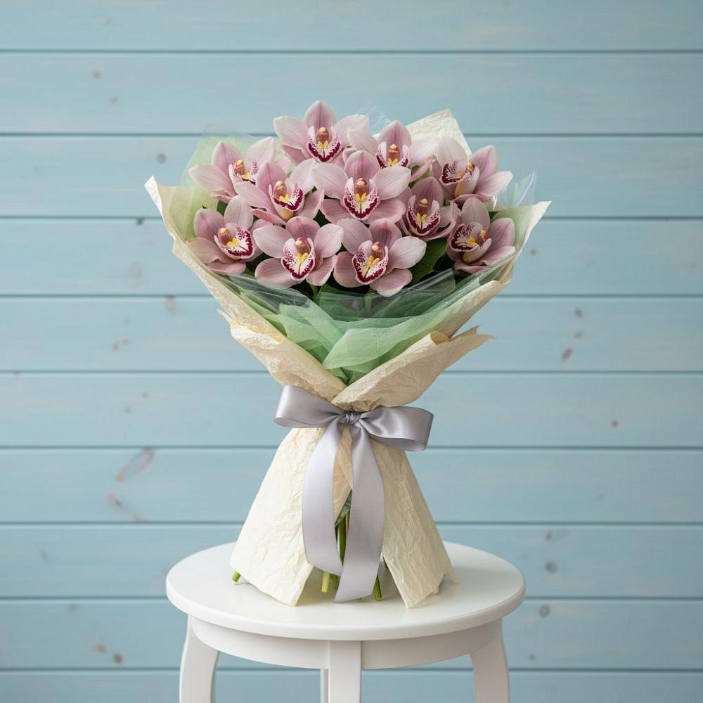 Букет цветов из: Орхидеи и Розы в Канаш