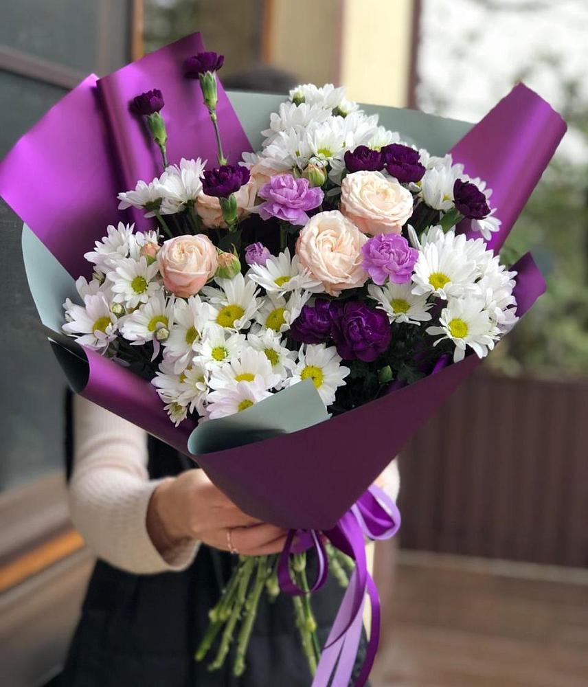 Букет цветов из: Хризантемы, Гвоздики и Розы в Канаш