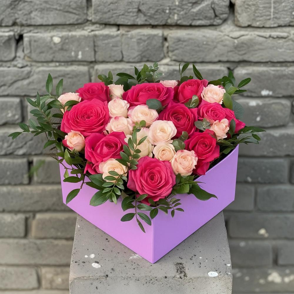 Цветочная композиция из Розы в коробке в Канаш