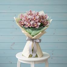 Букет цветов из:  Орхидеи и Розы в Канаш