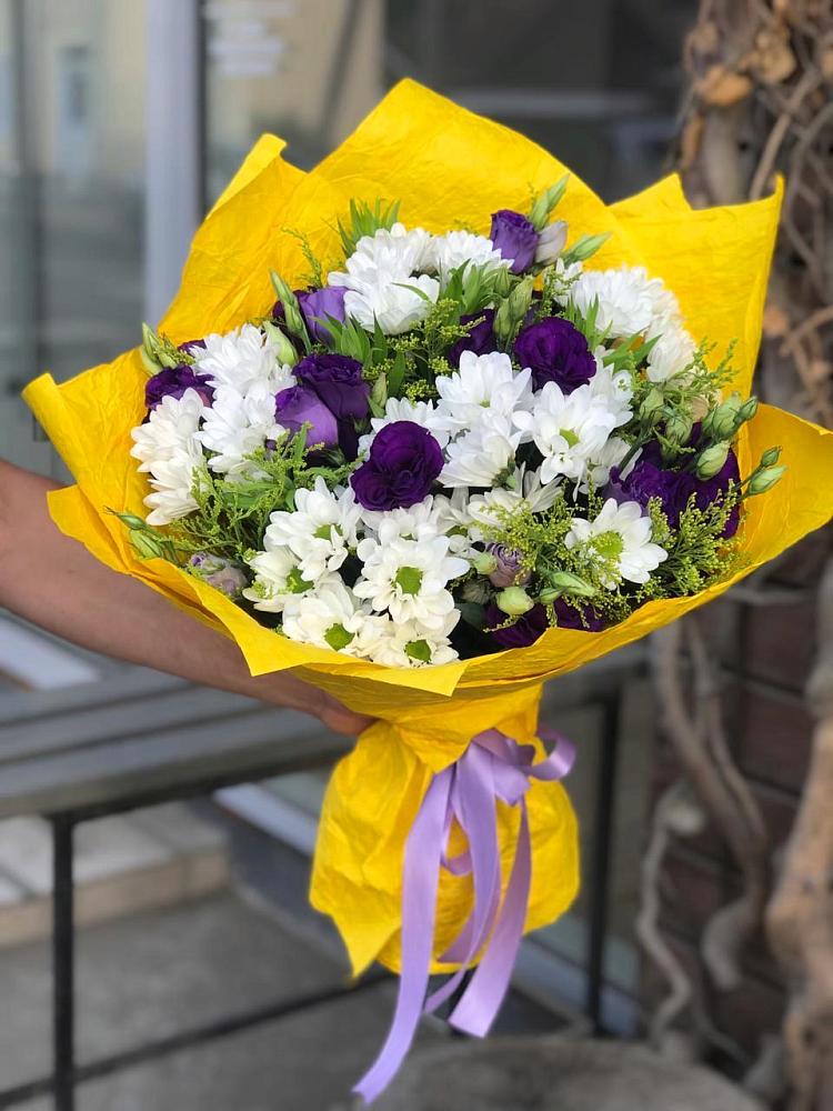 Букет цветов из: Ирисы, Хризантемы и Ромашки в Канаш
