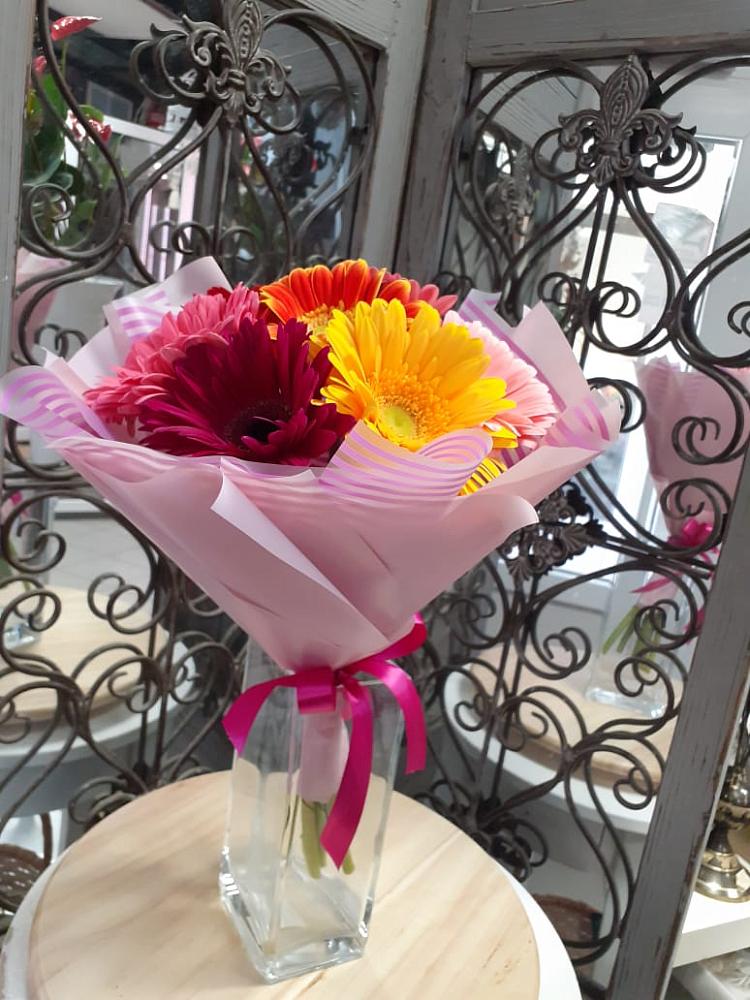 Букет цветов из: Герберы в Канаш