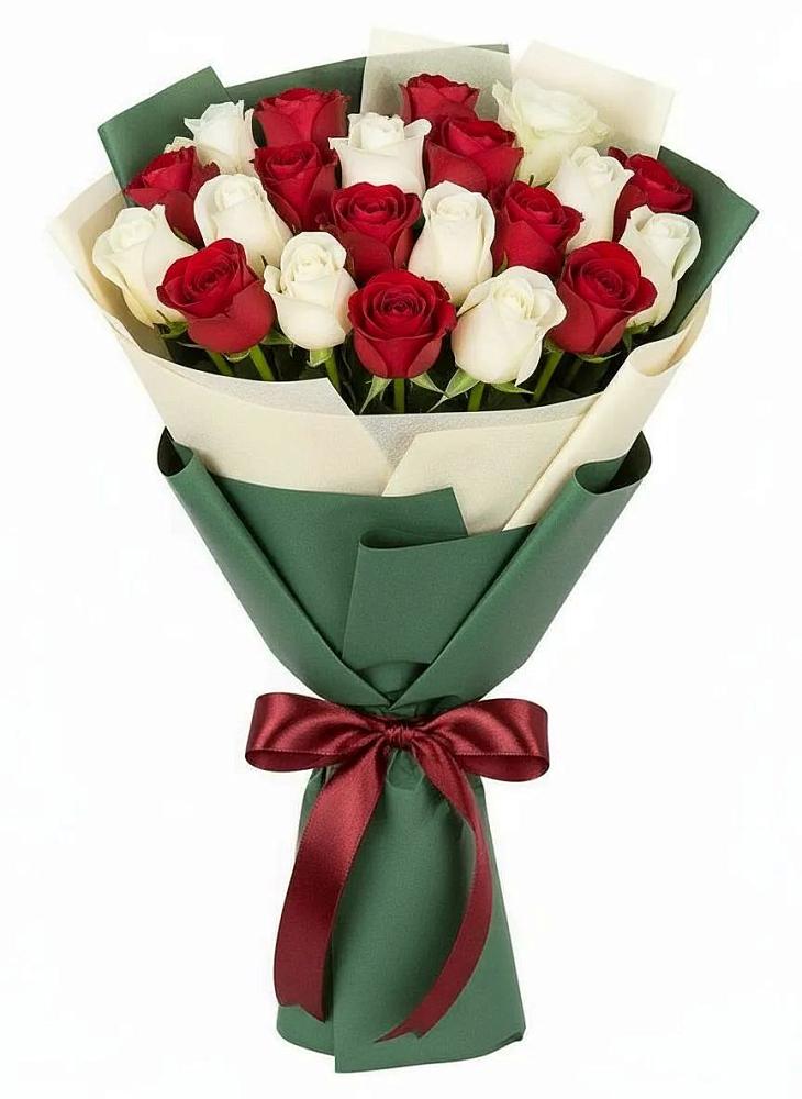 Букет Микс из красных и белых роз в Канаш