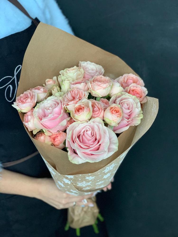 Букет цветов из: Хризантемы и Розы в Канаш