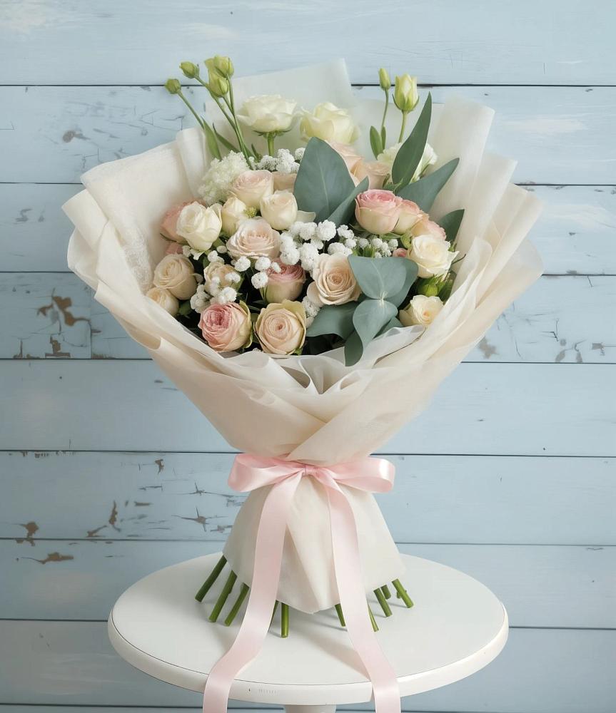 Букет цветов из: Розы и Лизиантусы в Канаш