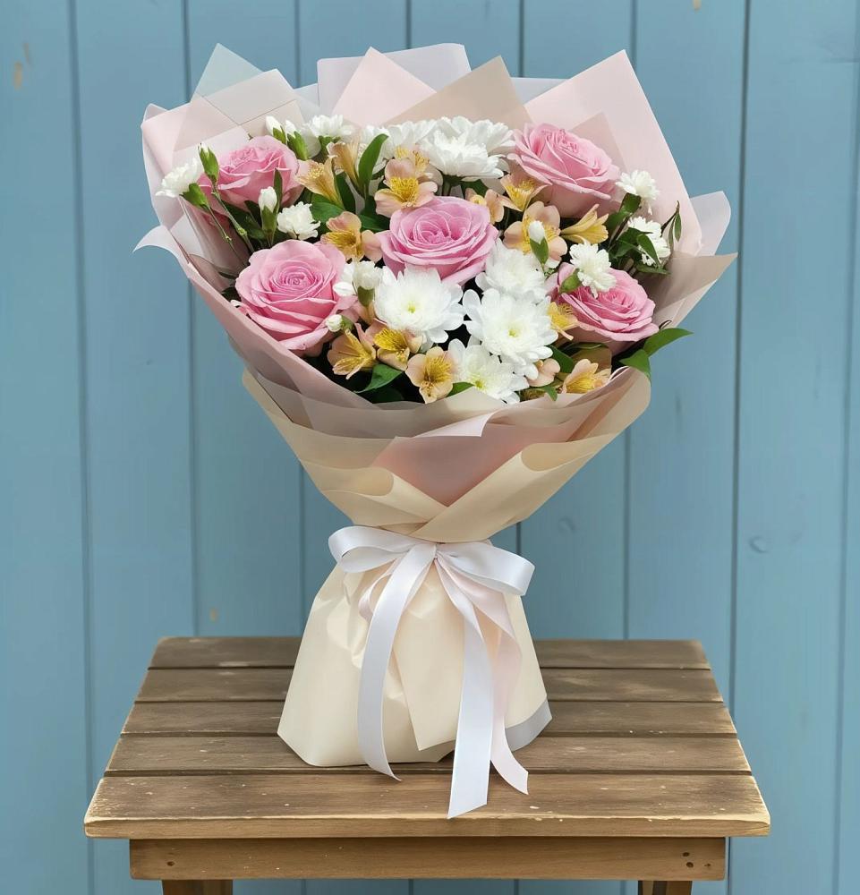 Букет цветов из: Гвоздики, Орхидеи и Розы в Канаш