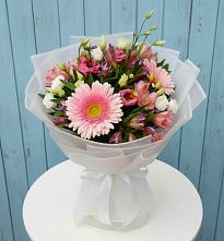 Букет цветов из:  Герберы, Альстромерии и Лизиантусы в Канаш