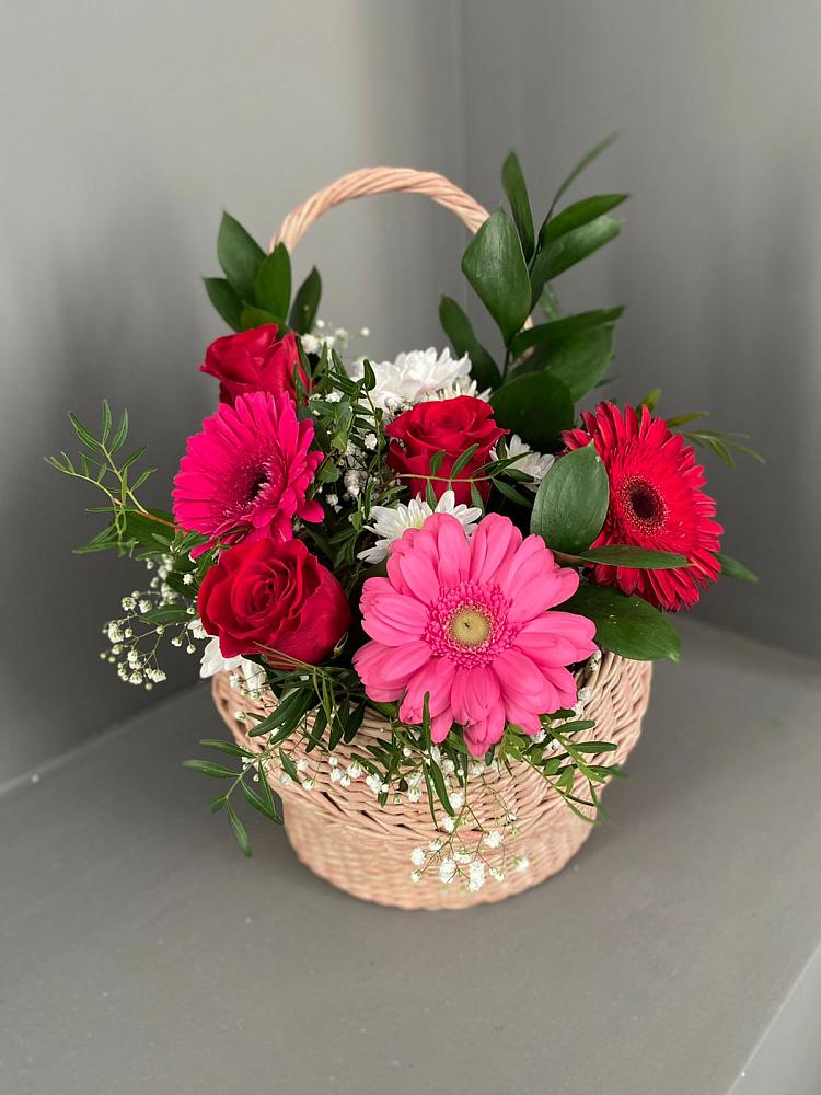 Цветочная композиция из Розы, Хризантемы и Герберы в корзине в Канаш