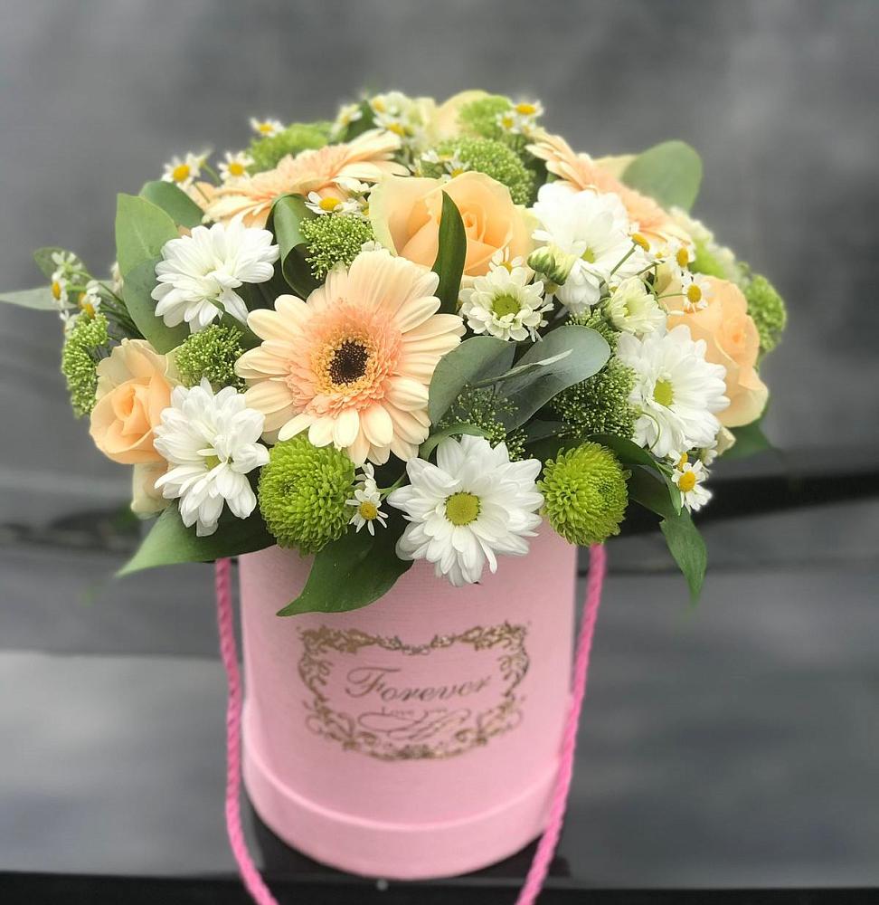 Цветочная композиция из Розы, Герберы и Хризантемы в шляпной коробке в Канаш