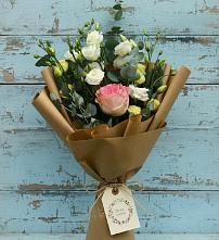 Букет цветов из:  Розы и Лизиантусы в Канаш